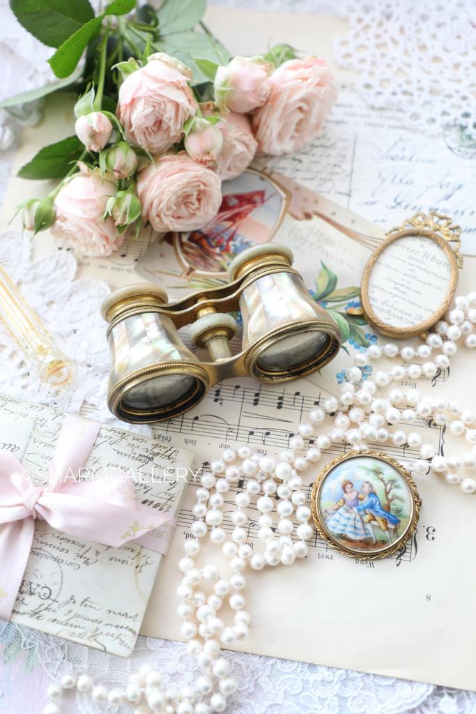 Уценка! Антикварный перламутровый театральный бинокль. Франция.