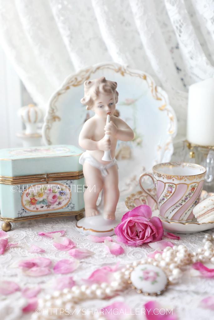 Статуэтка «Путти с дудочкой» фарфор Wallendorf Валлендорф Германия.