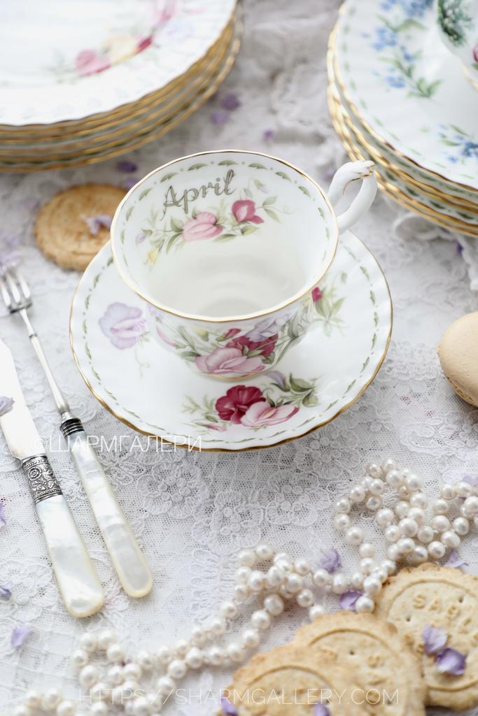 Чайная пара «Цветок месяца» Flower Of The Month Апрель/Сладкий горошек April/Sweet Pea фарфор Royal Albert Англия. №5