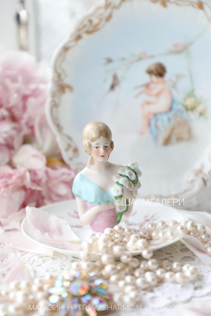 Антикварная Half doll «Дама с букетом» кукла половинка 8,5см фарфор, Германия.
