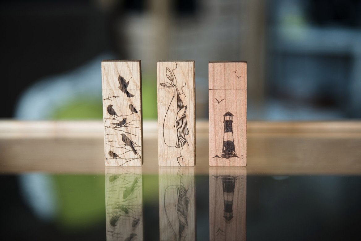 Флешка "Kingston"