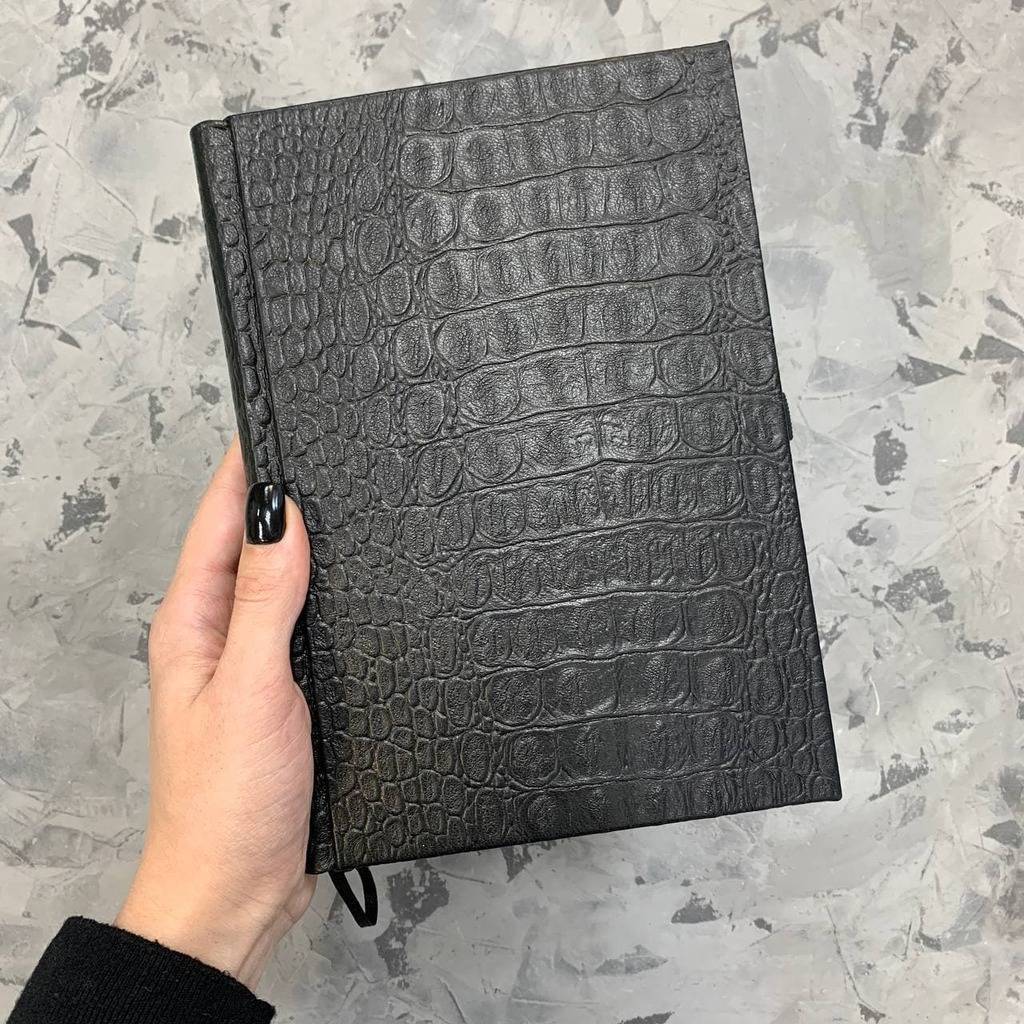 Ежедневник в натуральной коже