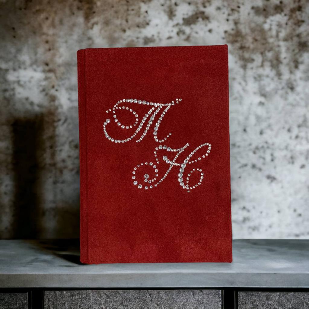 Именной ежедневник из натуральной замше с стразами Свароски