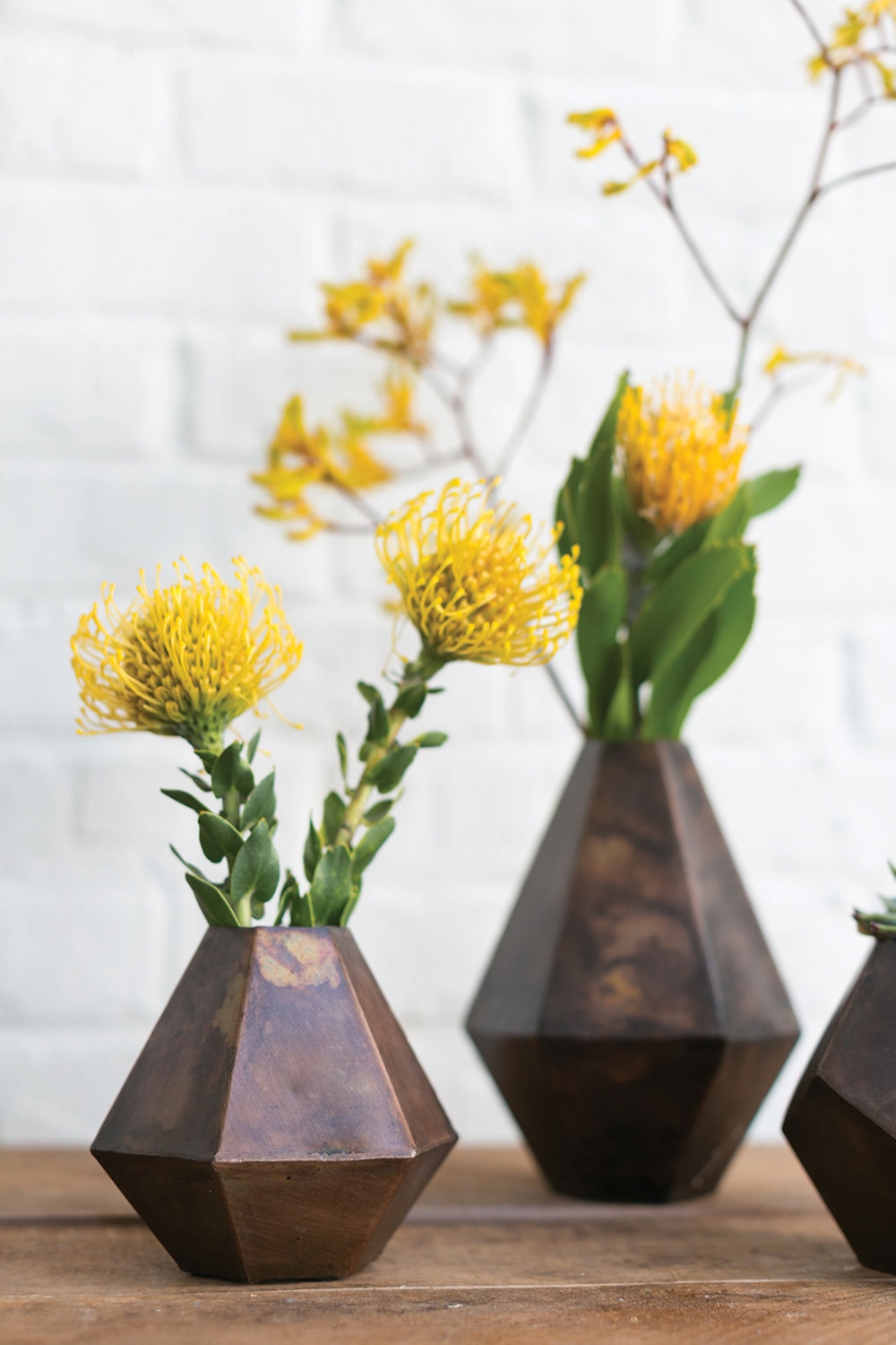 Декоративная фигурная ваза (Н- 12,7 см)