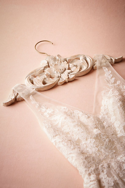 Деревянные ажурные плечики