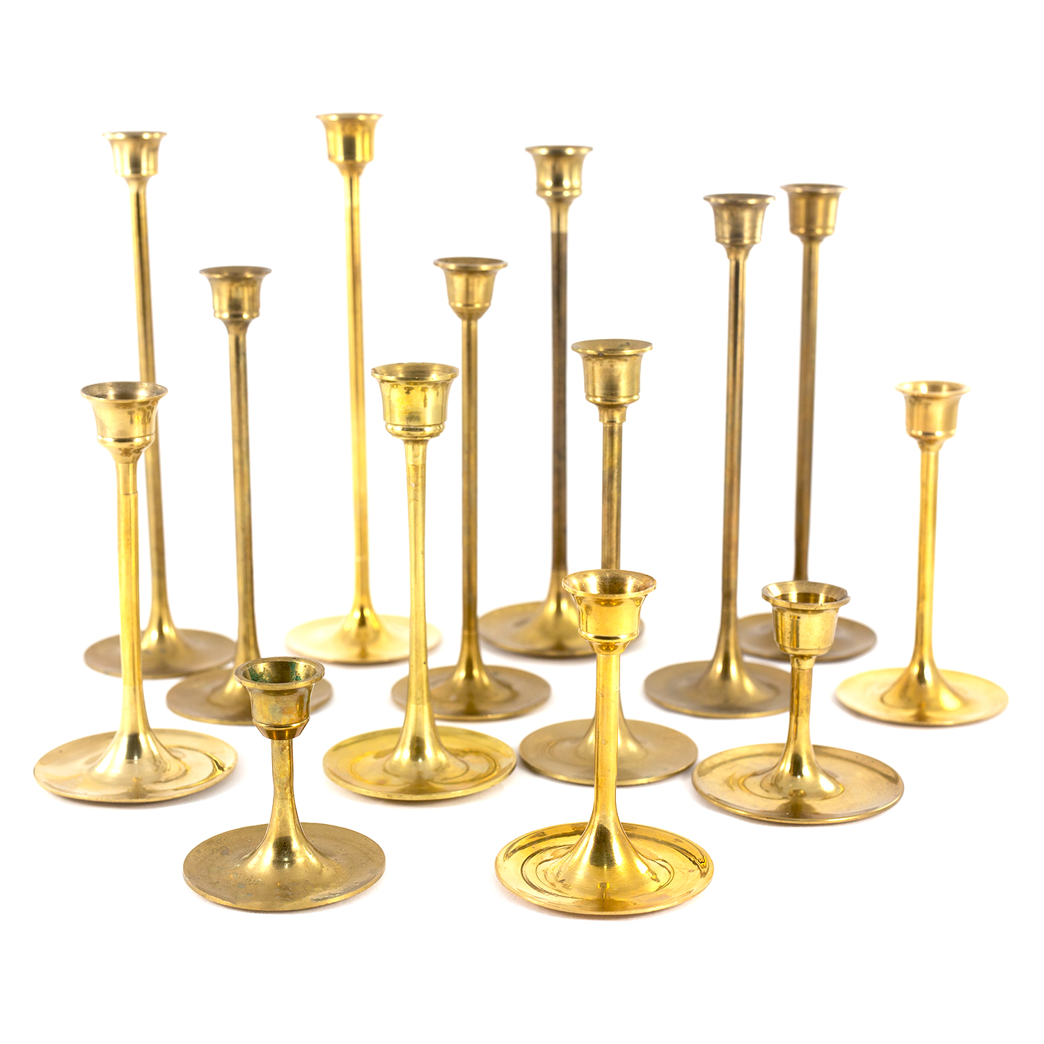 Набор  из 25 винтажных  подсвечников золотого цвета