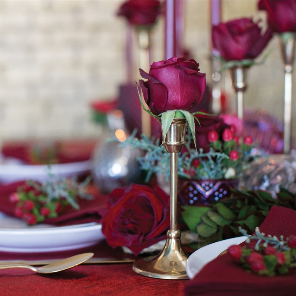 Золотой металлический подсвечник (Н-15,5 см)