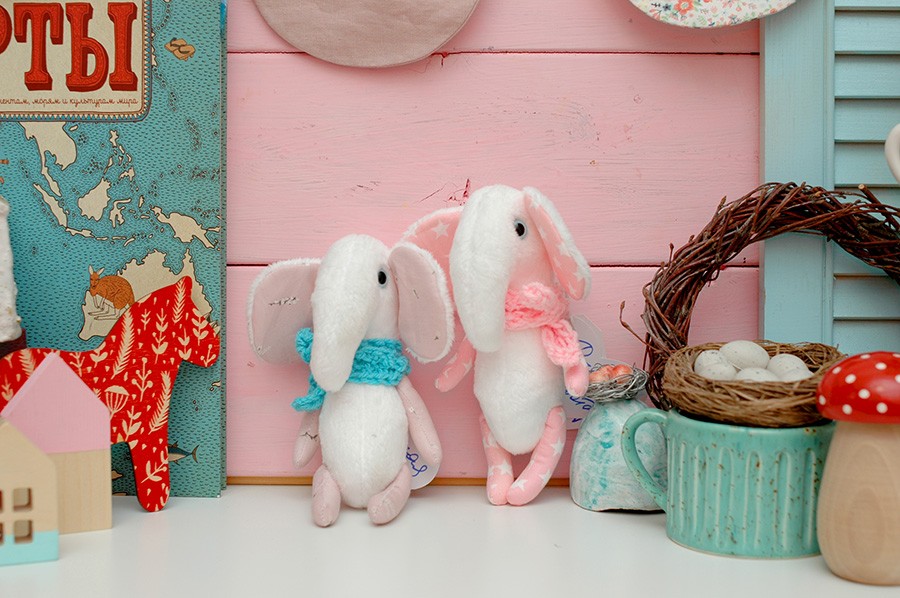 слоники в шарфах