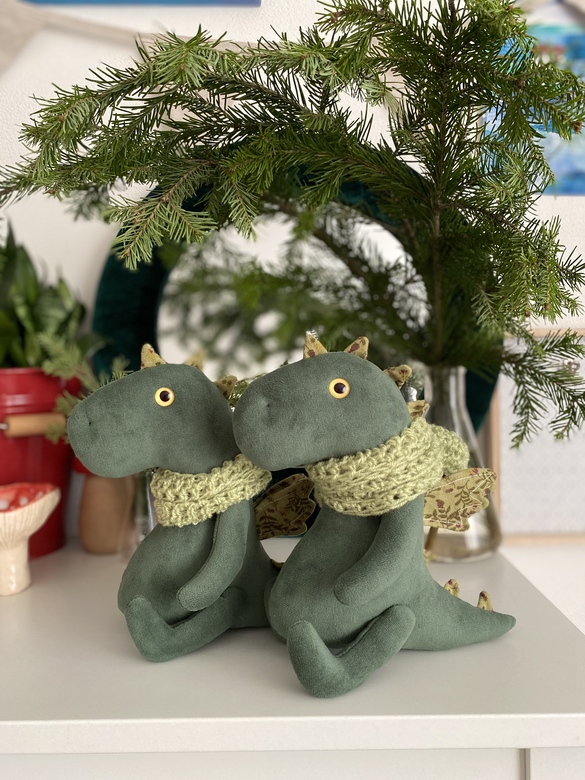 Дракончик маленький