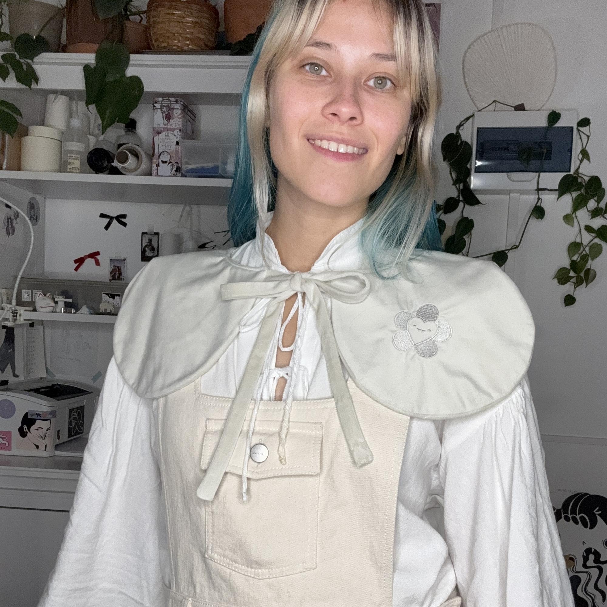 BLOOM collar