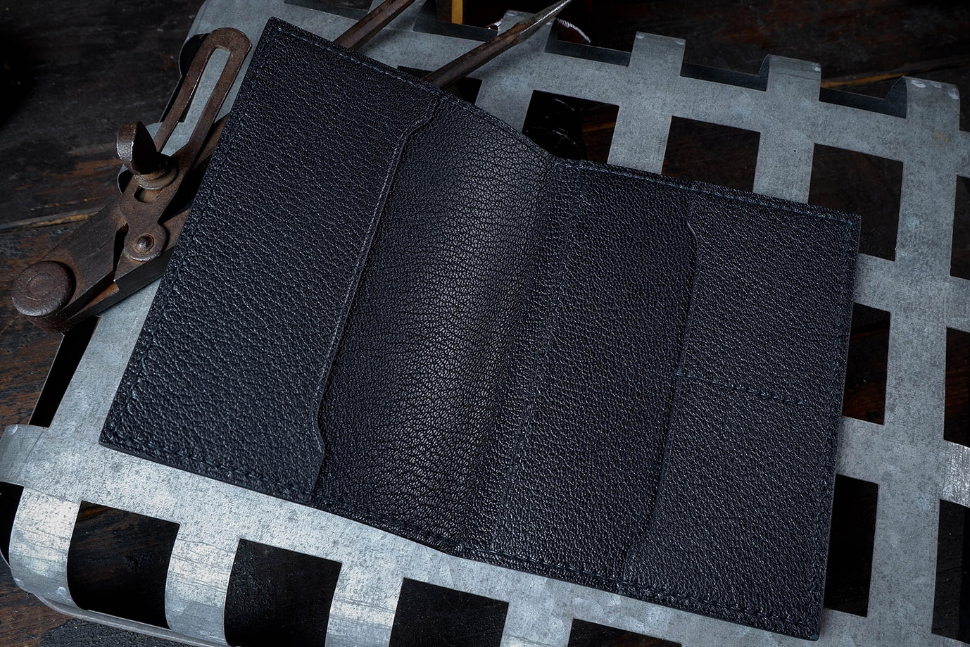 обложка для паспорта, для документов, черная кожа, французская кожа, кожа козы, Hermes, заказать обложку, купить обложку, обложка под заказ, ручная прошивка, ручная работа, натуральная кожа