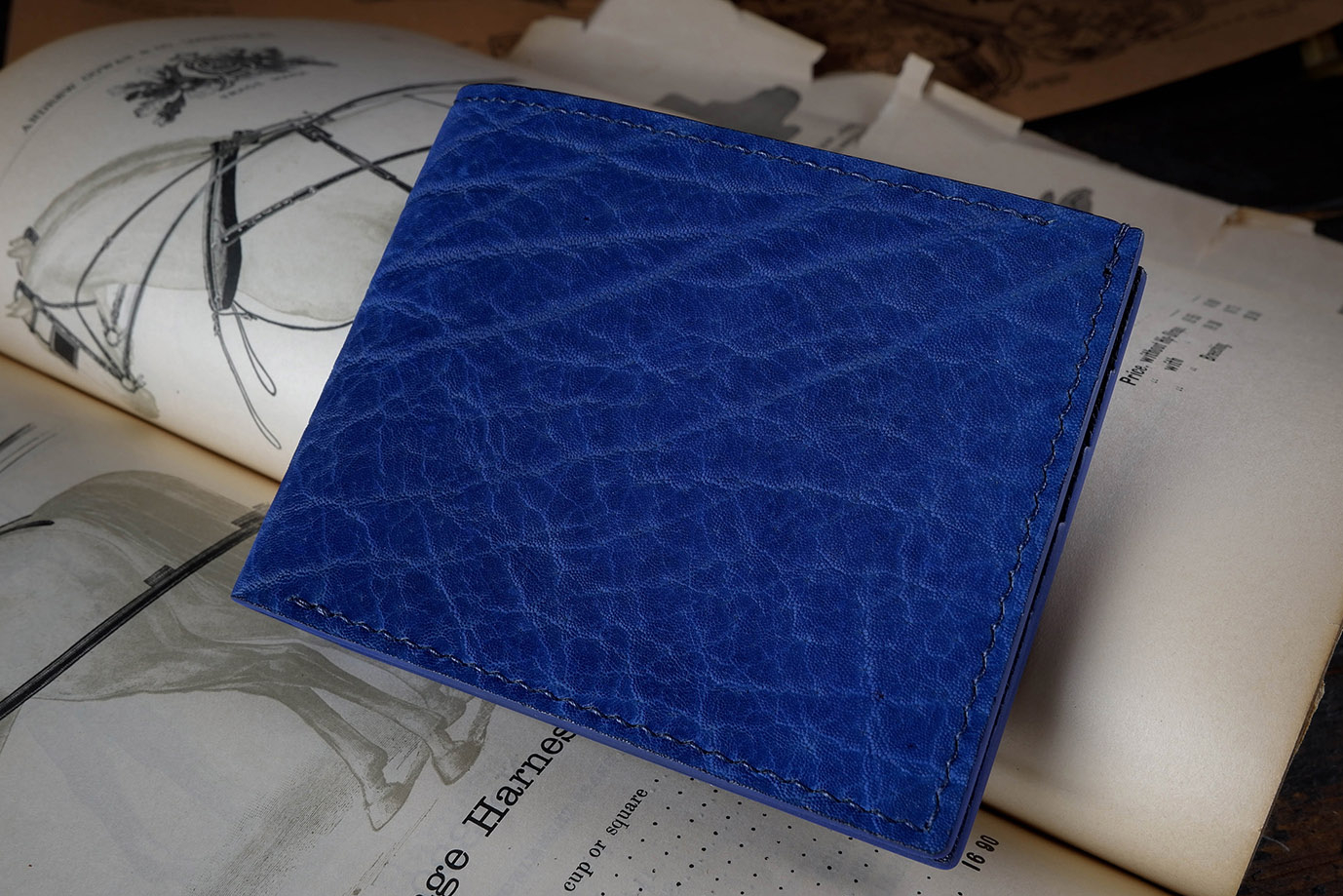 мужское портмоне, мужской кошелек, синяя кожа, заказать портмоне, купить портмоне, портмоне под заказ, ручная прошивка, ручная работа, натуральная кожа, экзотическая кожа, необычная кожа, редкая кожа, кожа слона, кожа козы