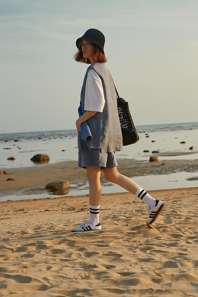 Шорты льняные с защипами