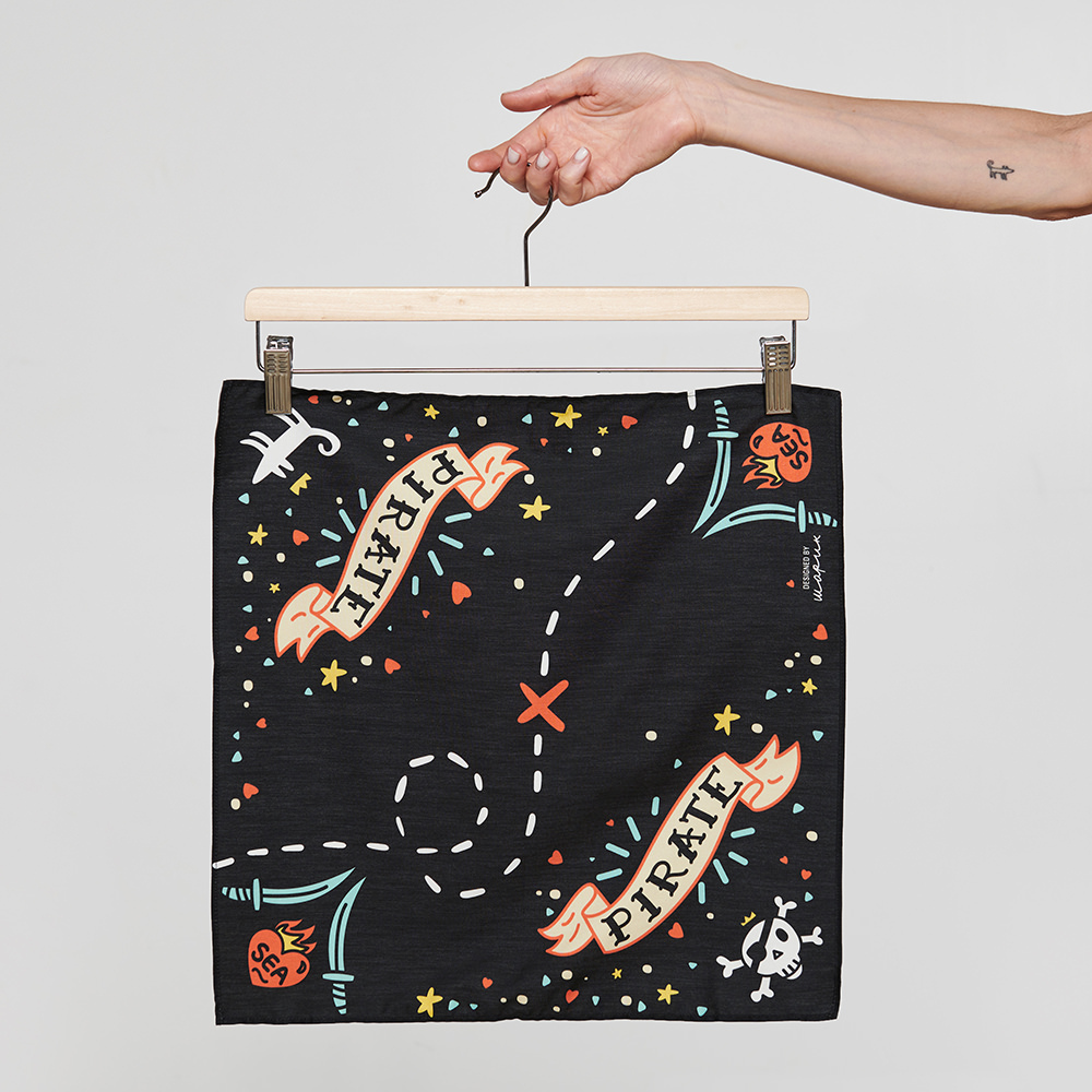 Бандана для собаки ПИРАТСКАЯ