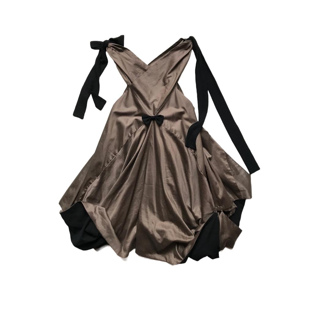 Bow dress
