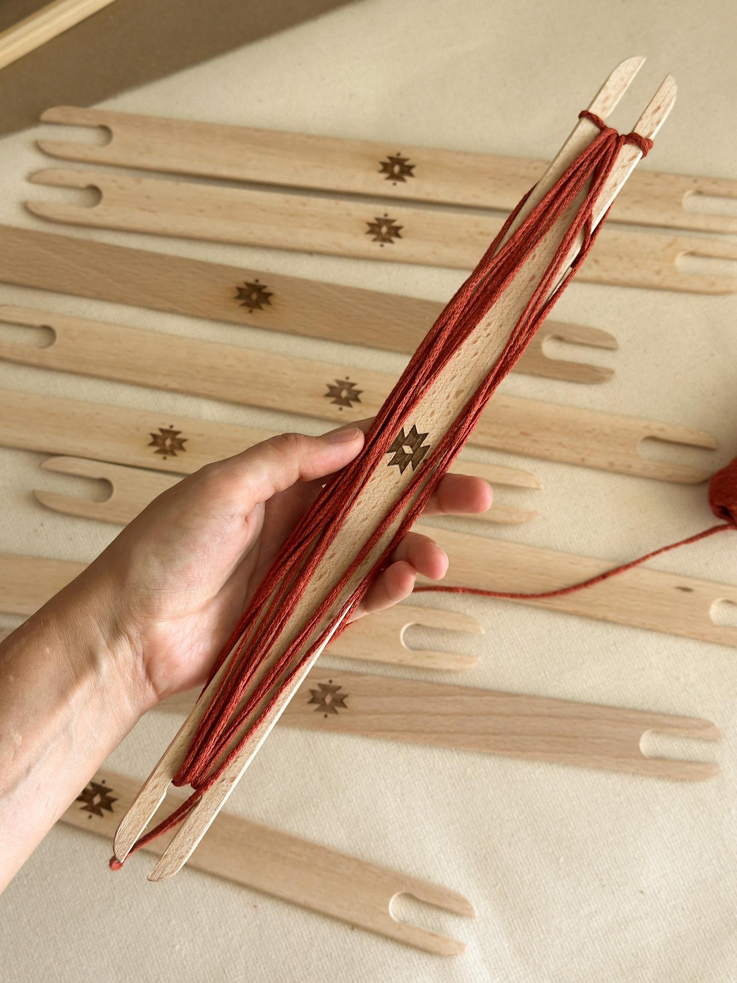 Челнок ткацкий средний 35 см