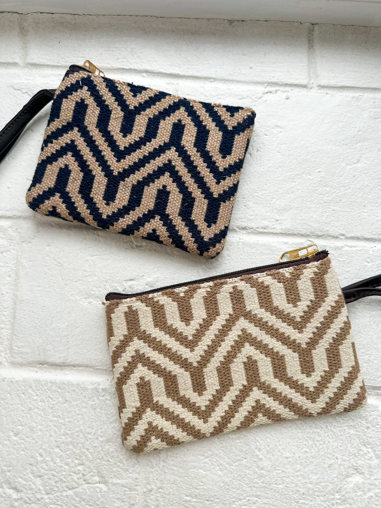 Тканый клатч на ремешке