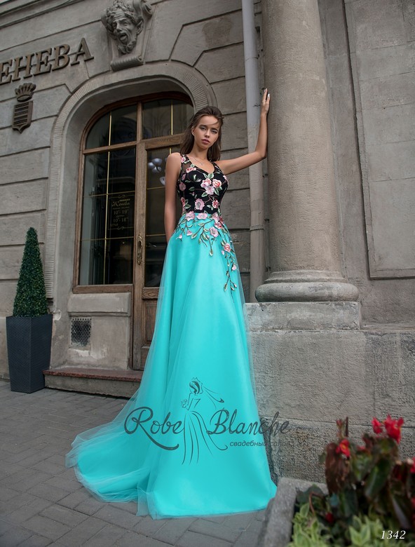 Вечернее платье 1342