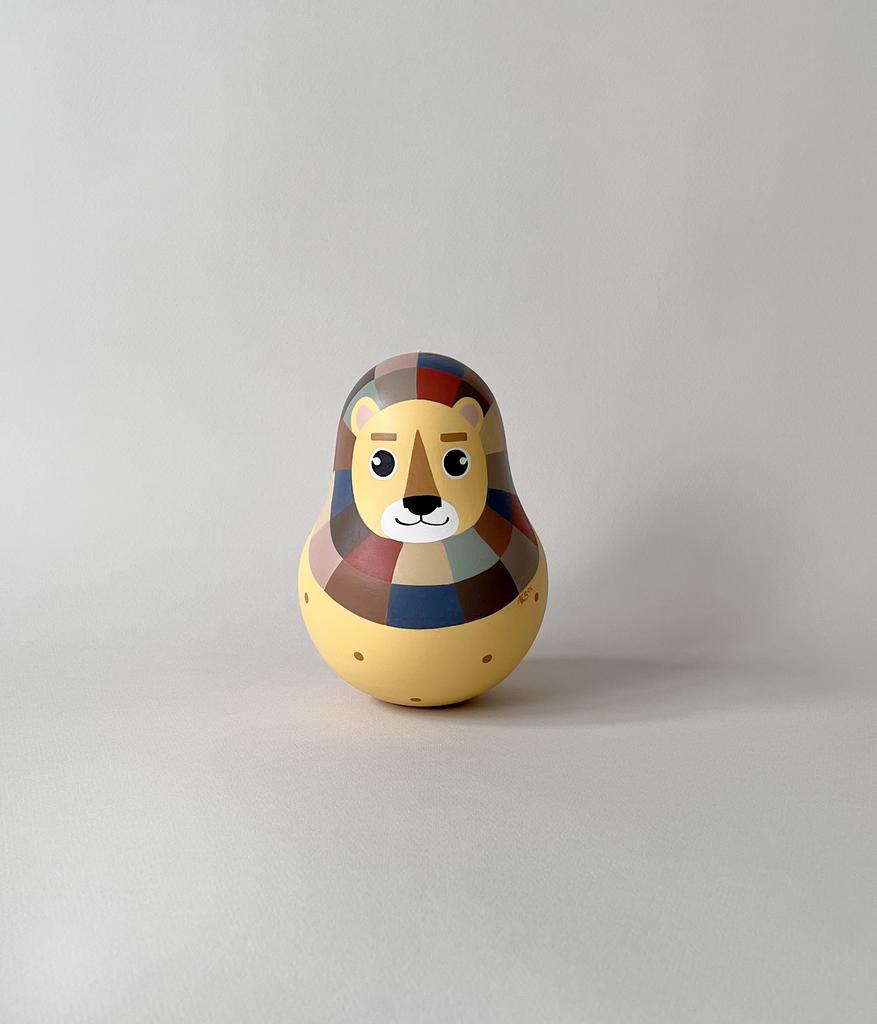 Неваляшка LION