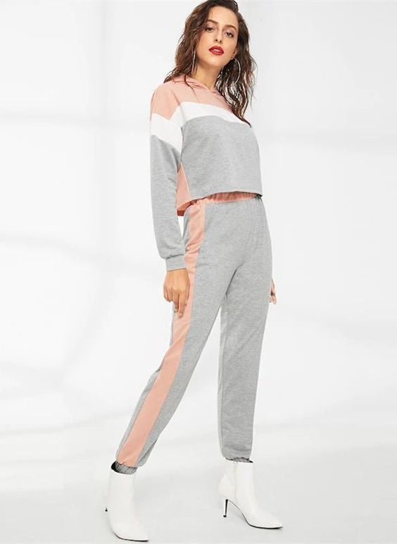 СПОРТИВНЫЙ КОСТЮМ HOLY