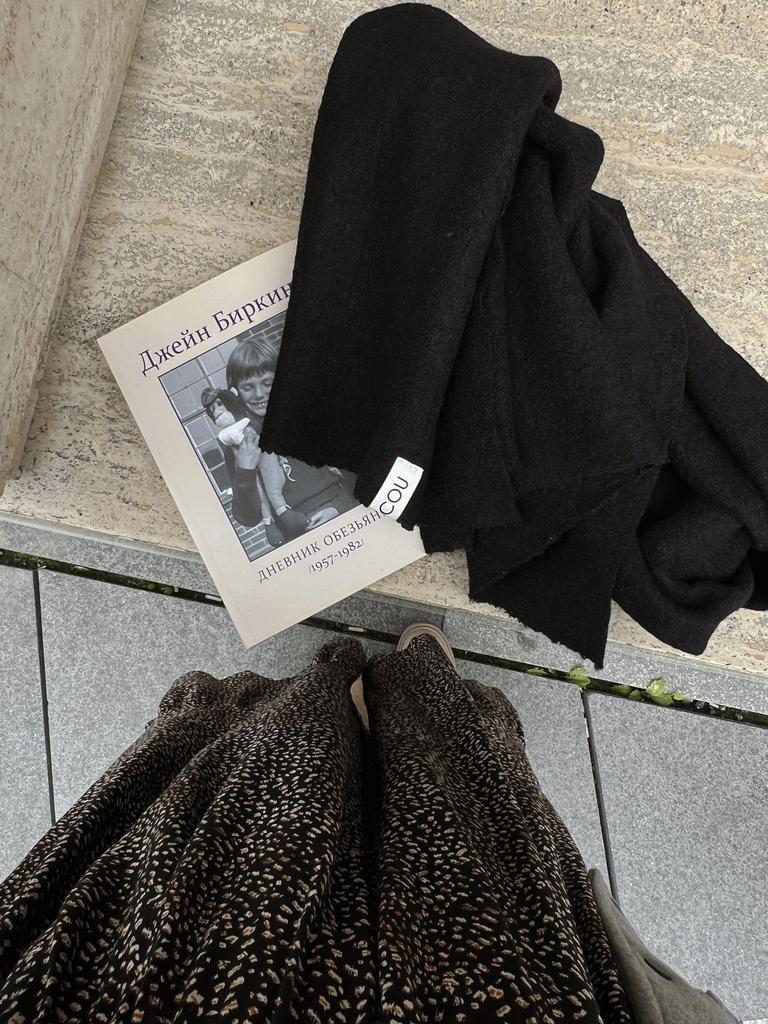 Шарф из полушерстяной ткани