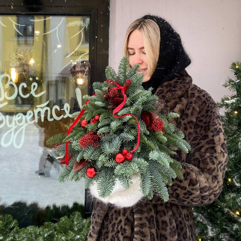 Елочка из нобилиса