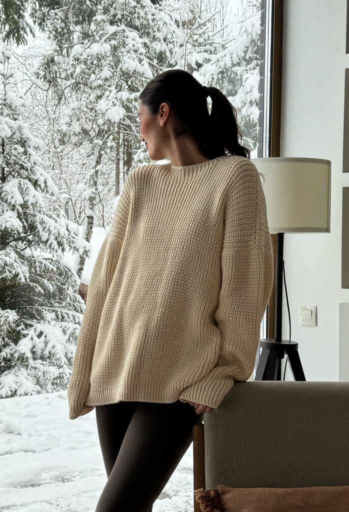 ЖЕНСКИЙ ДЖЕМПЕР ОВЕРСАЙЗ | КРЕМ