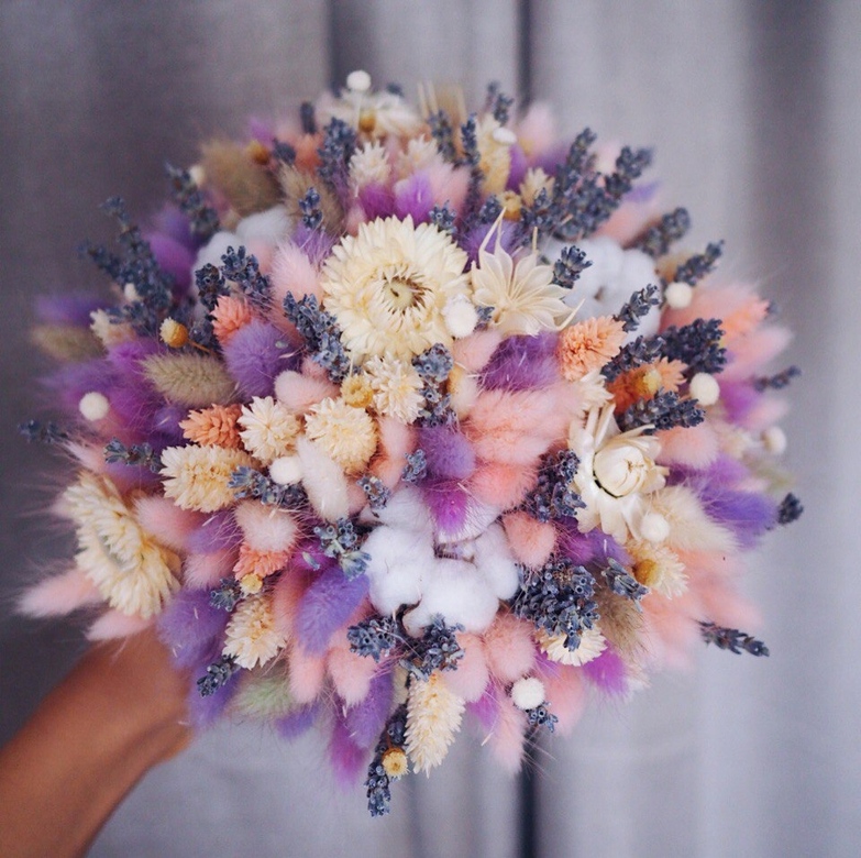 букет из лагуруса с хлопком