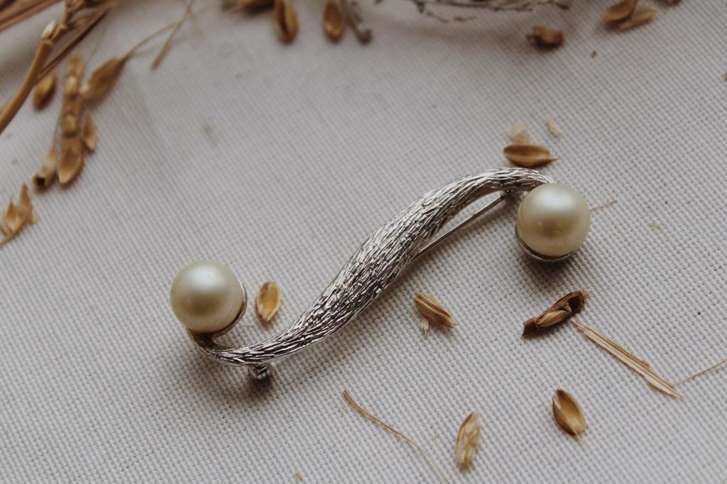 Винтажная брошь с жемчугом Tara