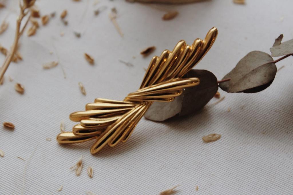 Винтажная брошь «Бантик»