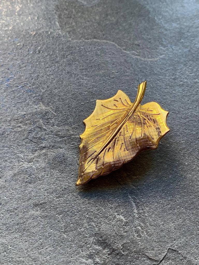 Винтажная брошь «Осенний листок»