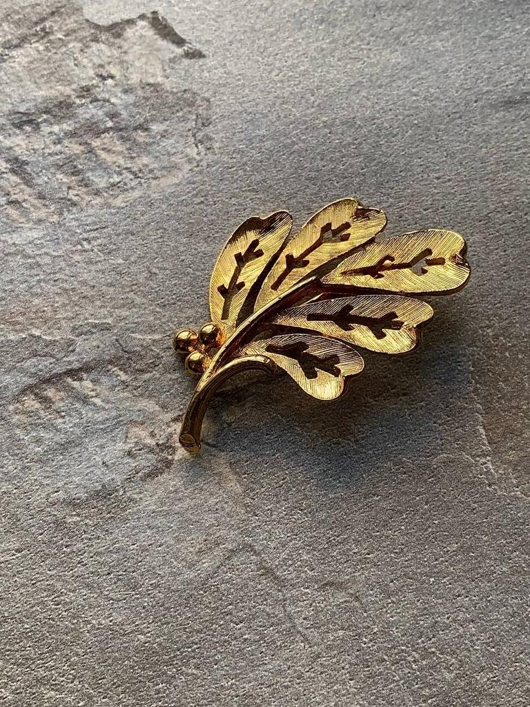 Винтажная брошь «Лист-2»