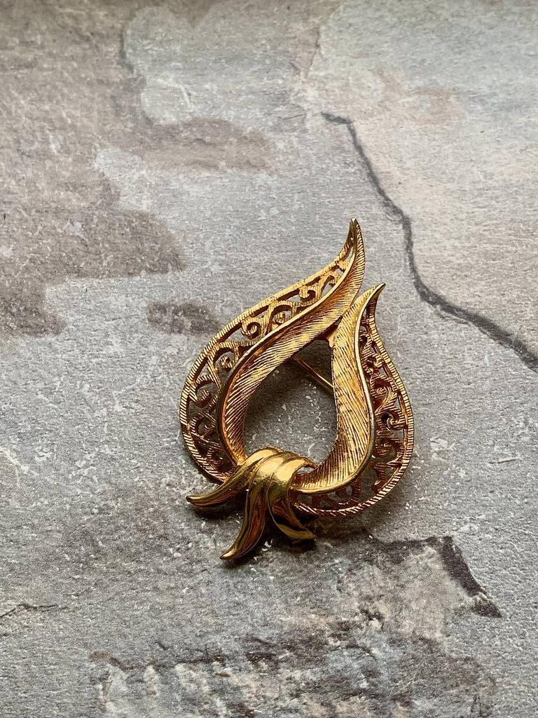 Винтажная брошь «Красивый цветок-2»