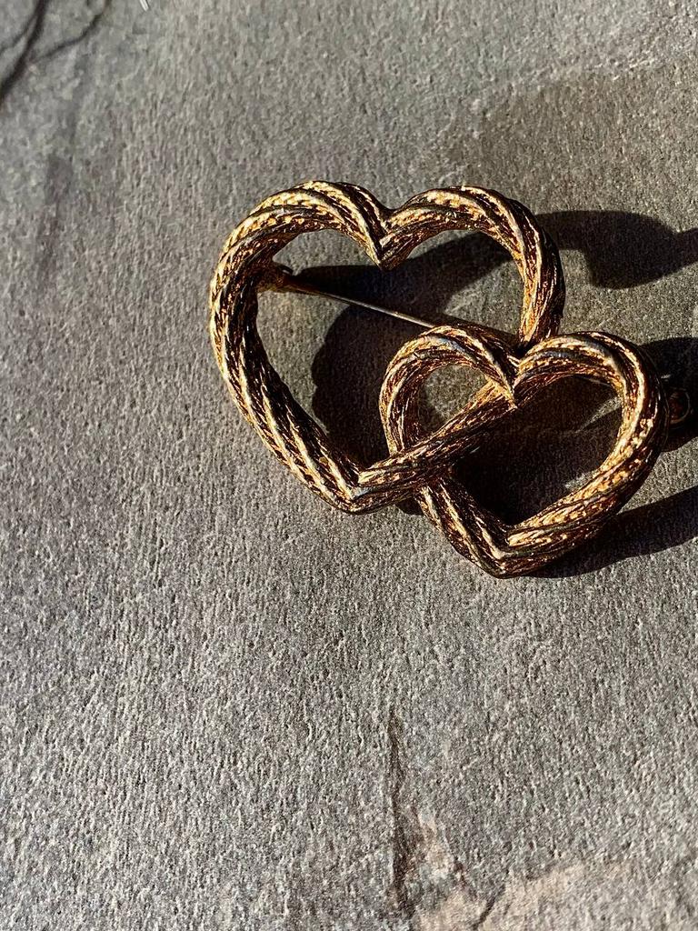 Винтажная брошь «2 hearts»