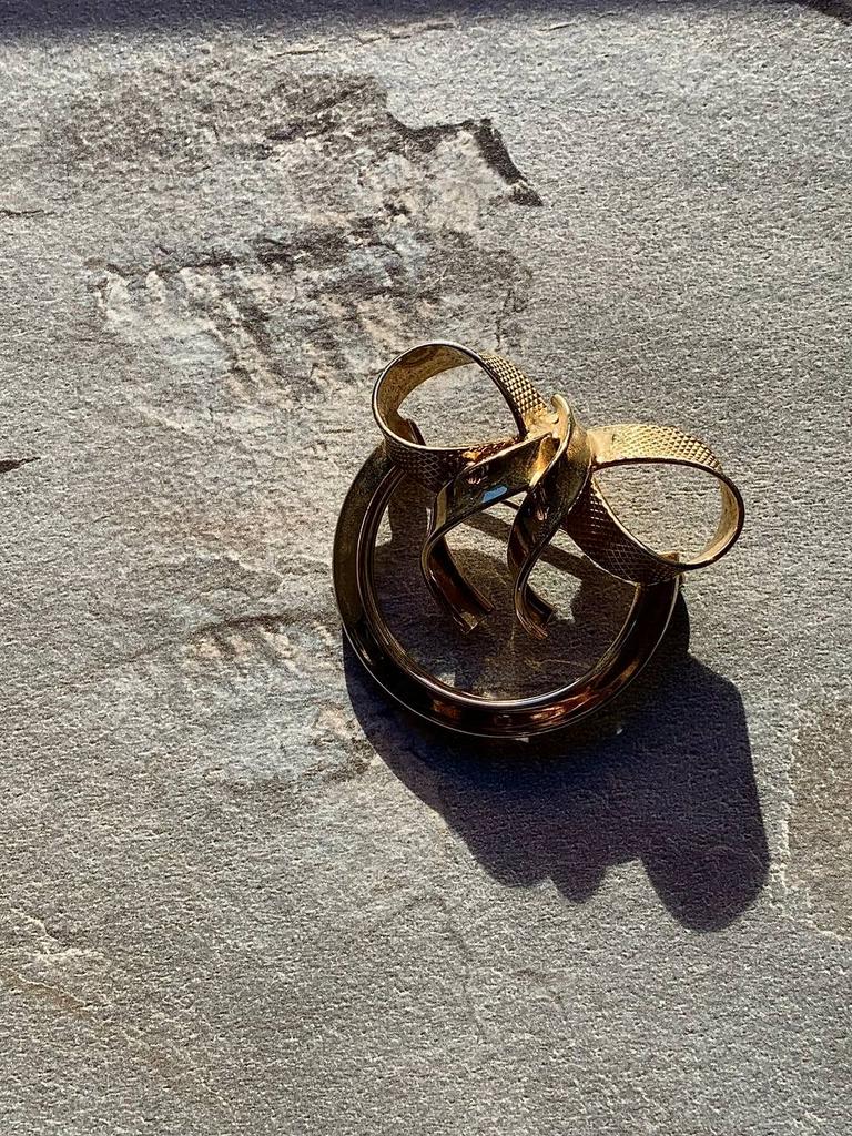 Винтажная брошь «Gift»