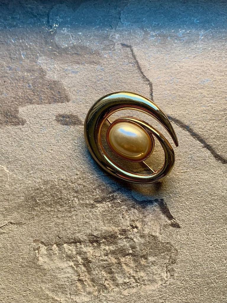 Винтажная брошь «Cool»