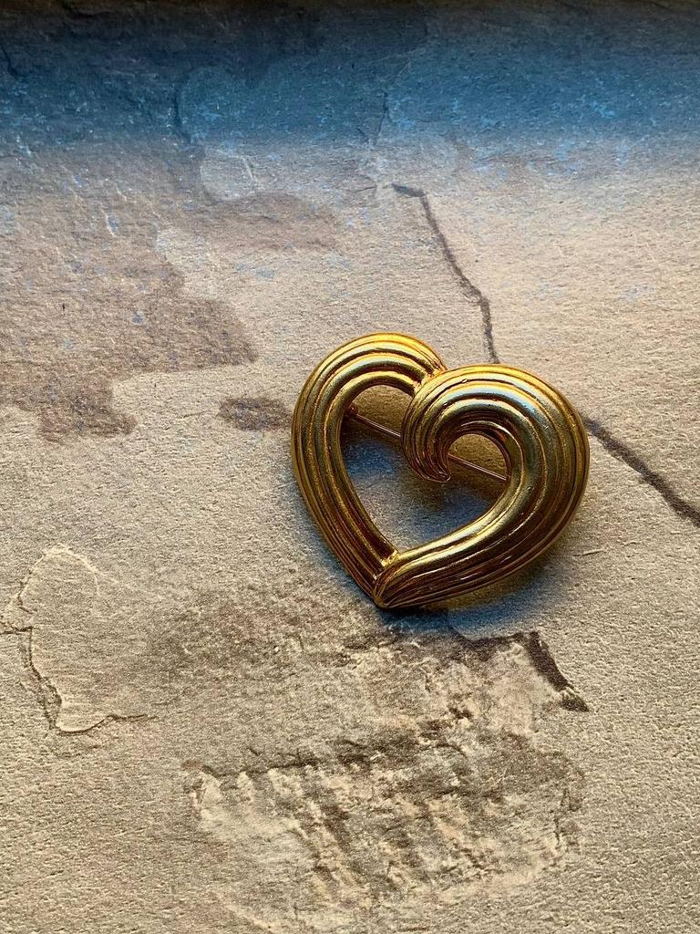 Винтажная брошь «Любовь»