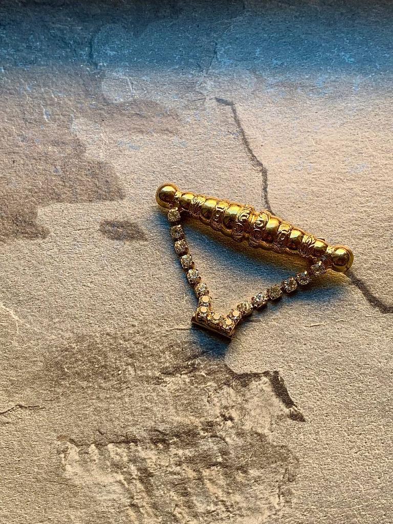 Винтажная брошь «Акцент»