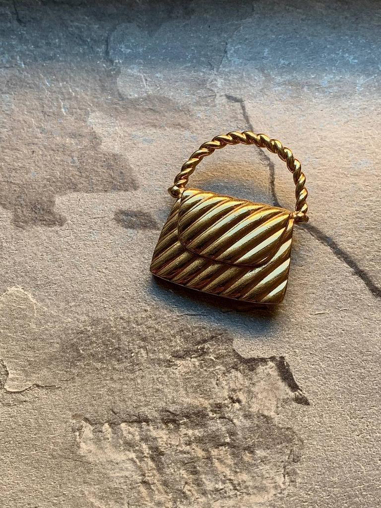 Винтажная брошь «Women’s bag»