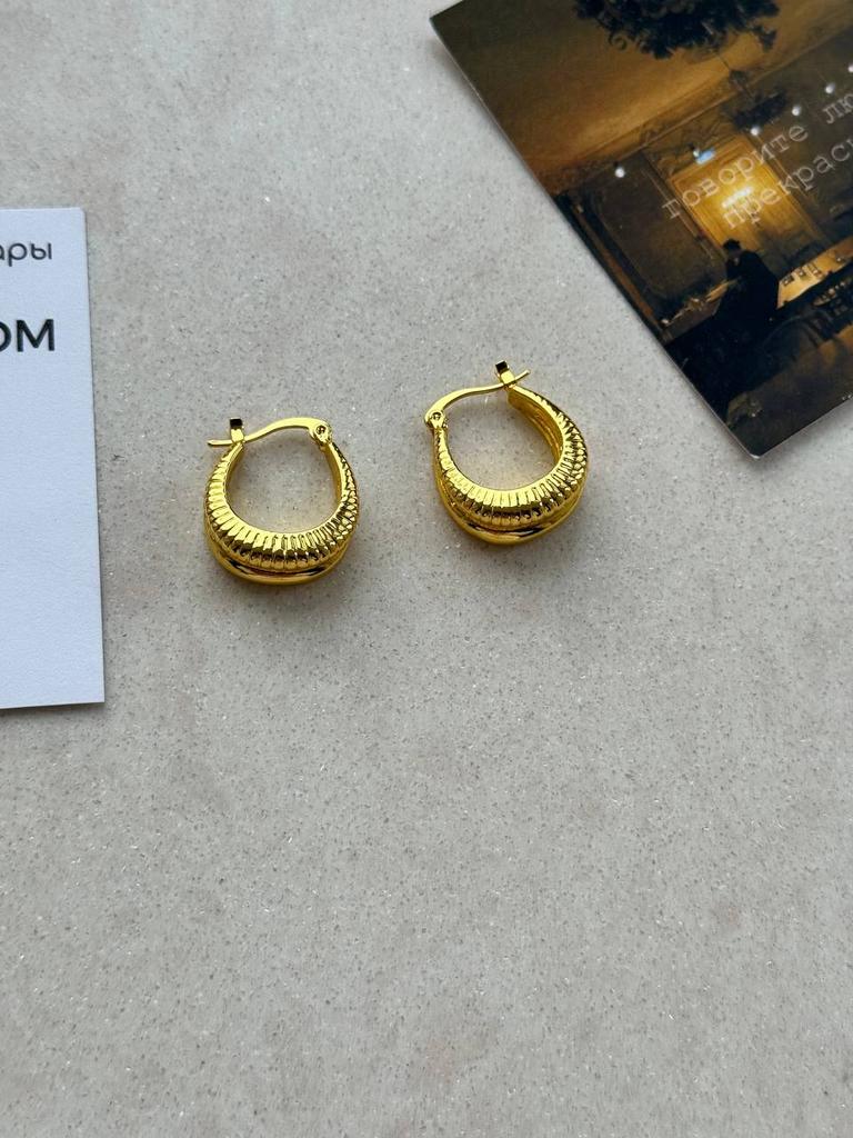 Серьги «Based» в золотом оттенке