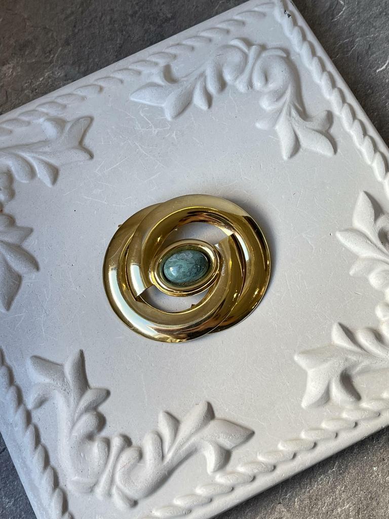 Винтажная брошь «Сдержанность»