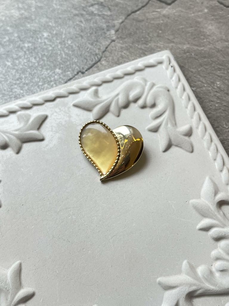 Винтажная брошь «Часть души»