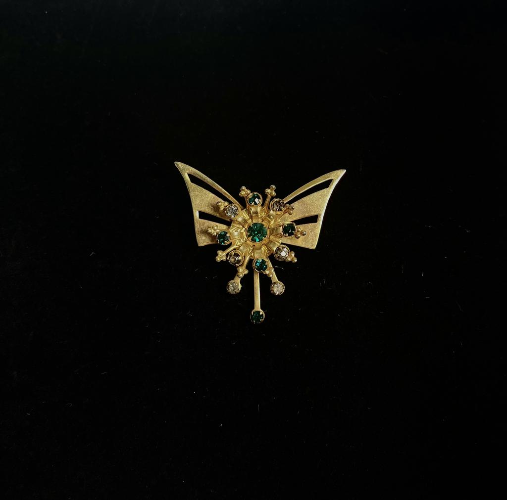 Винтажная брошь «Изумрудная бабочка»