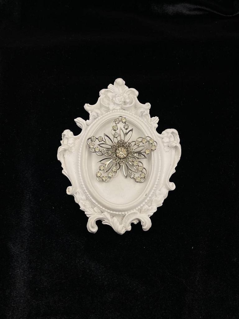 Винтажная брошь «Мягкий цветок»