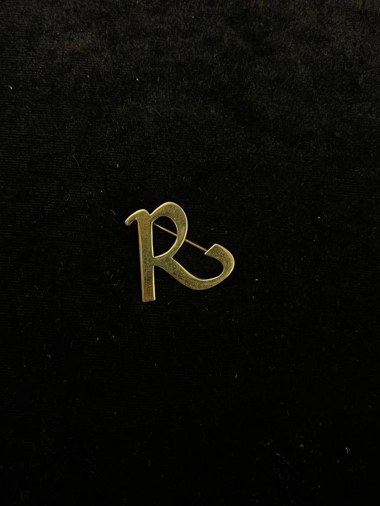 Винтажная брошь «Буковка R»