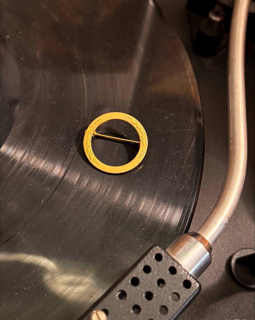 Винтажная брошь «Круг» для шарфика и очков