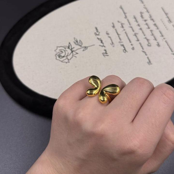 Кольцо «Butterfly wings» в золотом оттенке 17 размера