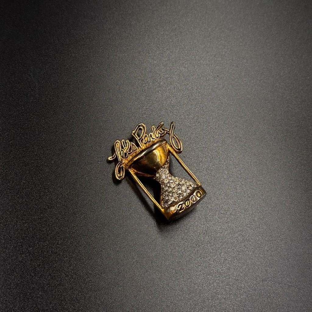 Винтажная брошь Песочные часы 2000г