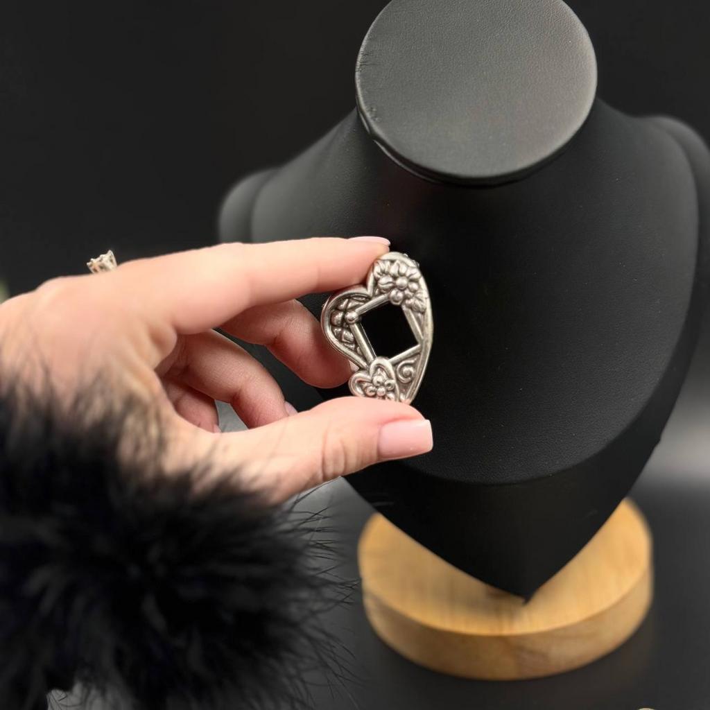 Винтажная брошь "Magic Photo Frame"