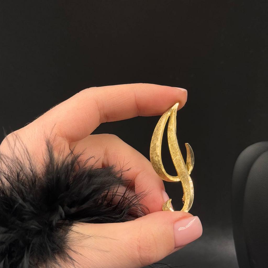 Винтажная брошь 'A piece"